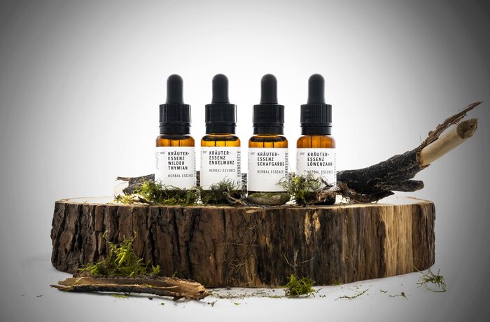 Herbal essences with Austrian mountain herbs | Balance Alpine 1000+