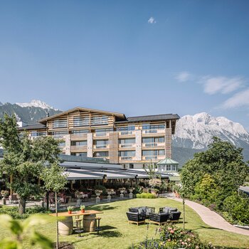 Hotel mit Bergblick | Alpenresort Schwarz, Wellnesshotel Tirol