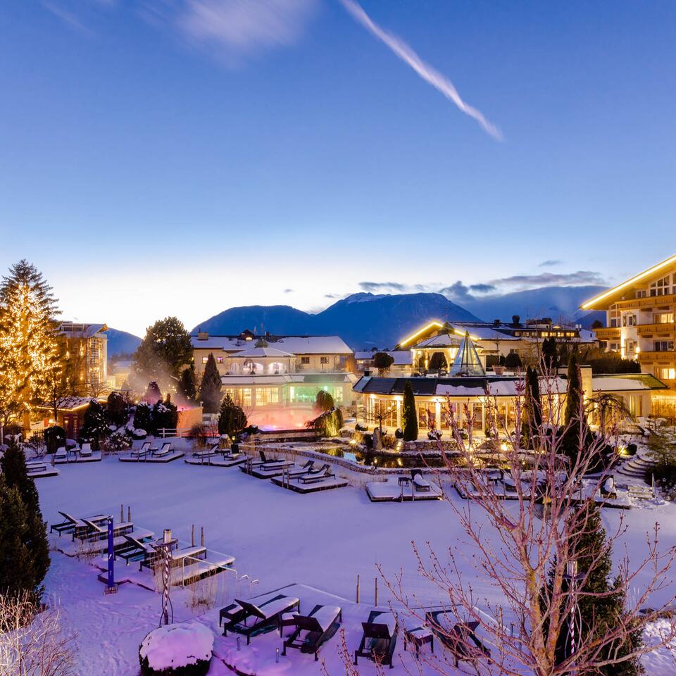 Winter Außenansicht Winter Außenansicht | Best Alpine Wellness Hotel Schwarz, Tirol