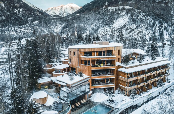 Winter Außenansicht | Best Alpine Wellness Hotel Waldklause, Tirol