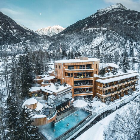 Winter Außenansicht | Best Alpine Wellness Hotel Waldklause, Tirol