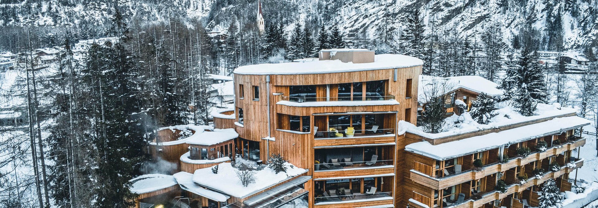 Winter Außenansicht | Best Alpine Wellness Hotel Waldklause, Tirol