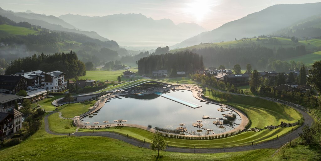 Hotel Facility in Summer | 5 Star Wellnesshotel Krallerhof, Salzburg