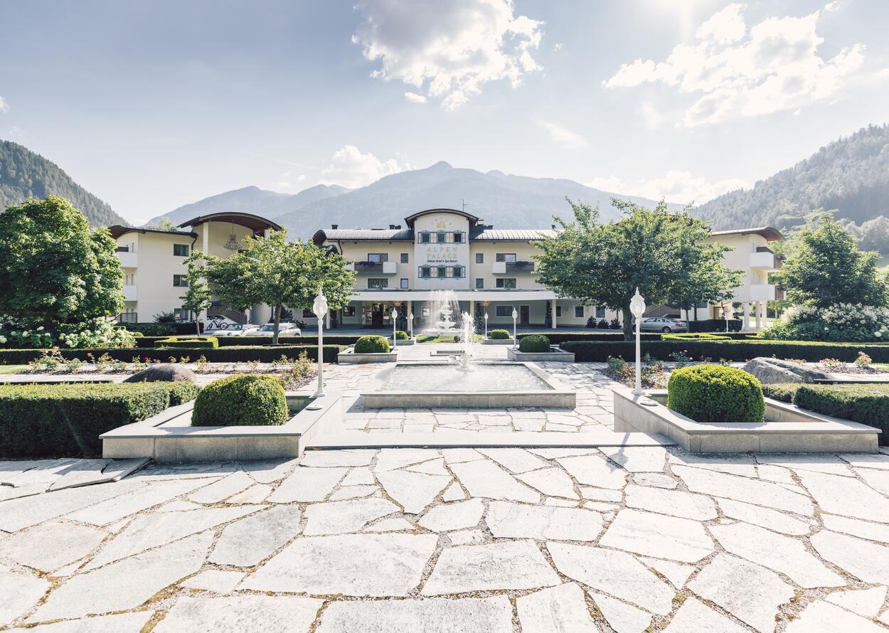 Exterior View| Wellnesshotel Alpenpalace, South Tyrol