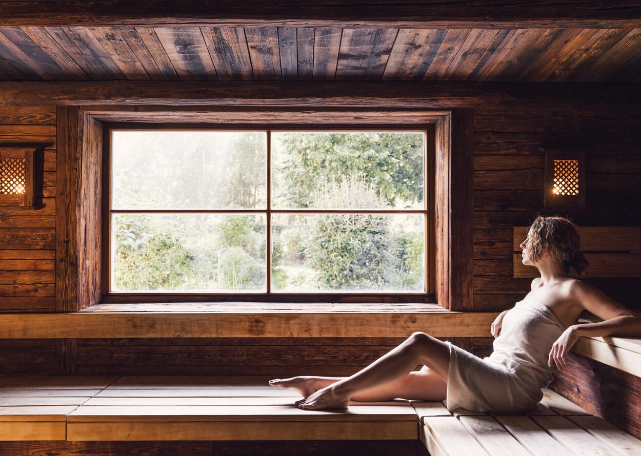 Tyrolean sauna in wood look | Wellness Hotel Alpenpalace, South Tyrol