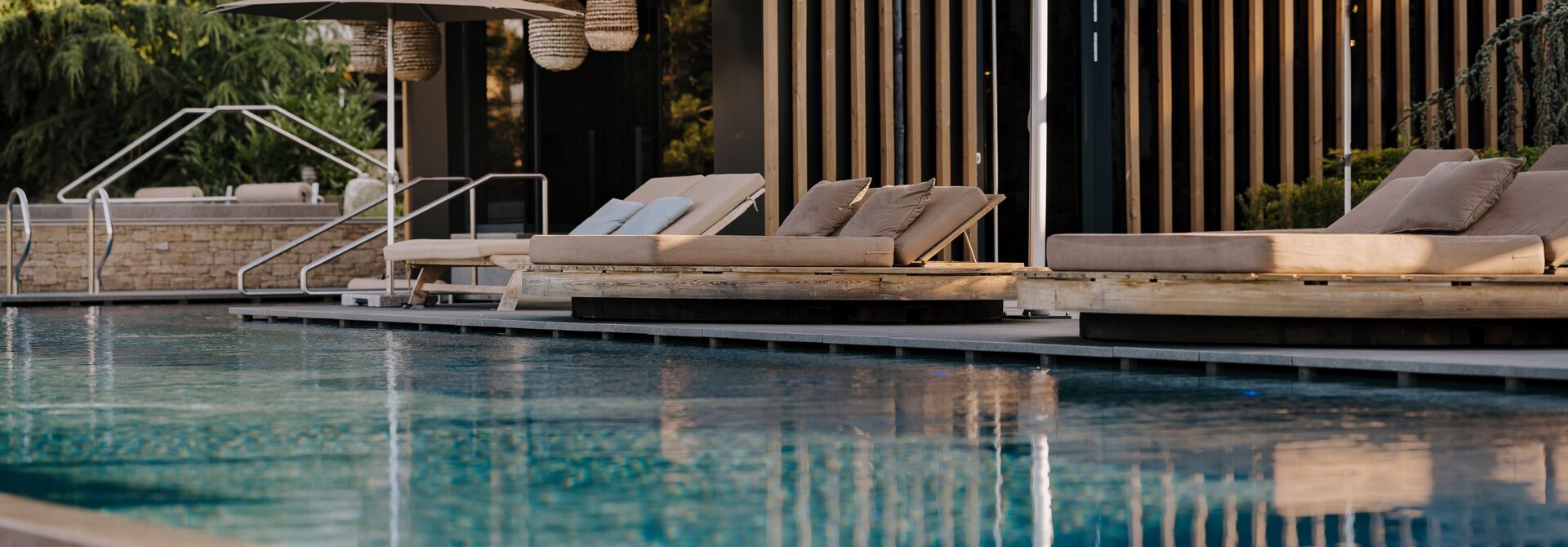 Garten Pool | Genussdorf Gmachl, Wellnesshotel Salzburg