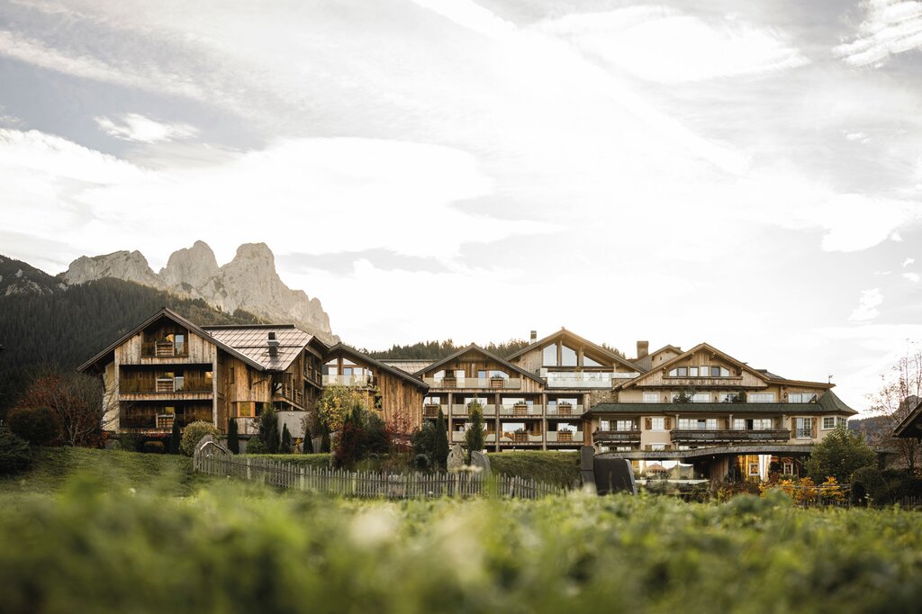 Hotel view | 4 Star Superior Wellnesshotel Engel, Austria