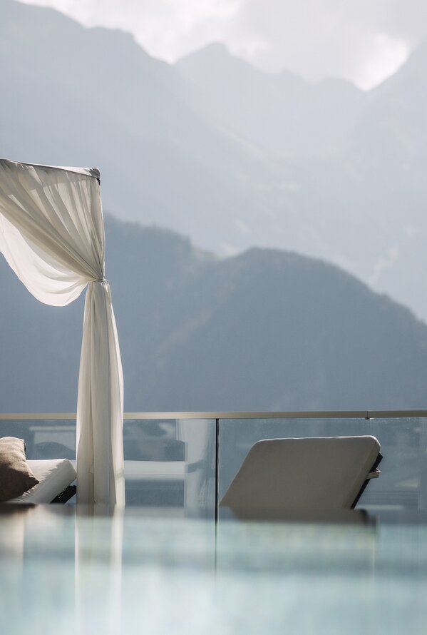 Swimming with Mountain Panorama | Stock Resort, Wellnesshotel Zillertal