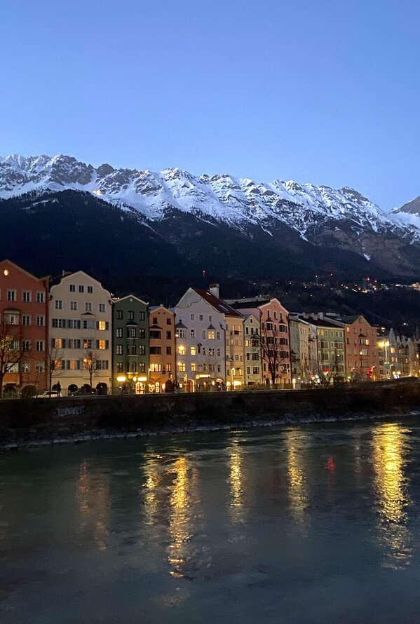 Innsbruck bei Nacht | Best Alpine Wellness Hotels