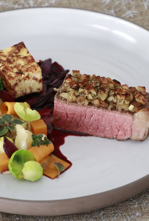 Weihnachtsrezept Rinderrücken Weihnachtsmenü Rinderrücken| Hotel Post Lermoos, Wellnesshotel Tirol