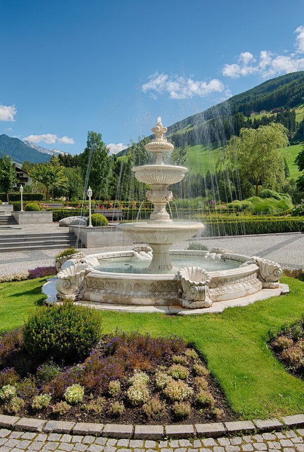 Beautiful Hotel Park in the Ahrntal | Alpenpalace, Wellnesshotel South Tyrol
