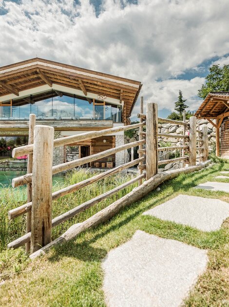 Poolbereich vom Alpenresort Schwarz | 5 Sterne Hotel Schwarz, Wellnesshotel Tirol