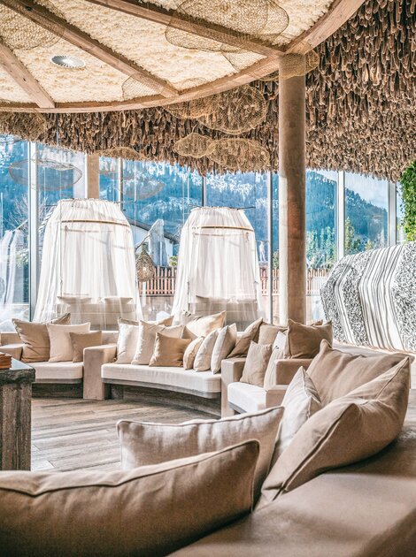 Pure Organic Spa Liegebereich | Best Alpine Wellness Hotel Engel, Tannheimer Tal