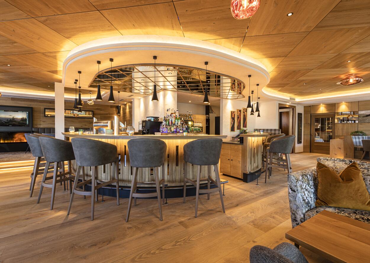 Bar mit Holztheke Bar mit Holztheke | Hotel Alpbacherhof, Tirol