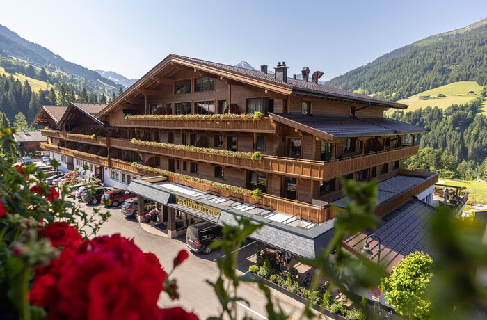 Aussenansicht vom Hotel Aussenansicht vom Hotel | Wellnesshotel Der Alpbacherhof