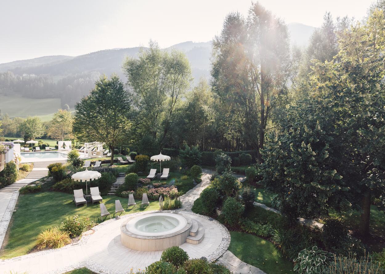 Relax area outside Relax area outside | Luxury Hideaway & Spa Retreat Alpenpalace, South Tyrol