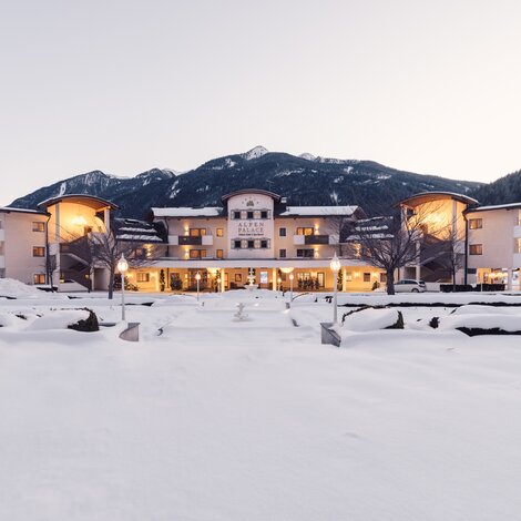 Winter exterior view | 5 star superior wellness hotel Alpenpalace, South tyrol