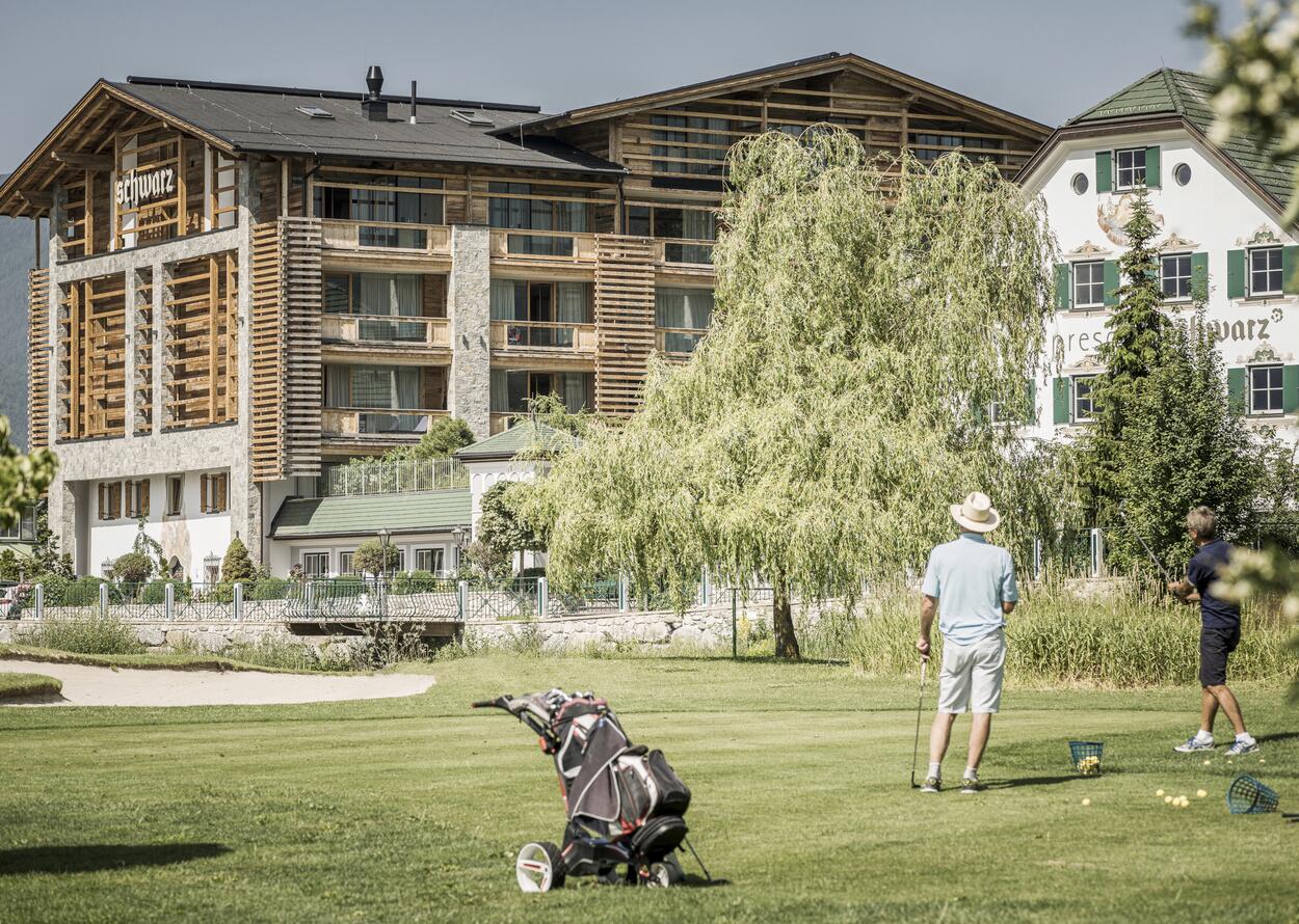 Golfen direkt beim Alpenresort Schwarz | 5 Sterne Wellnesshotel Alpenresort Schwarz, Mieming, Tirol