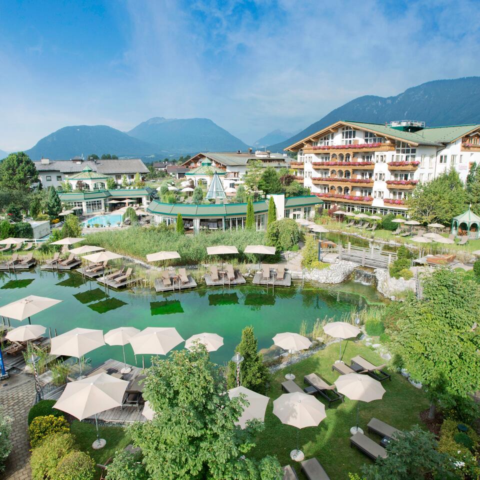 Hotelansicht im Sommer | Alpenresort Schwarz, Wellnesshotel Tirol