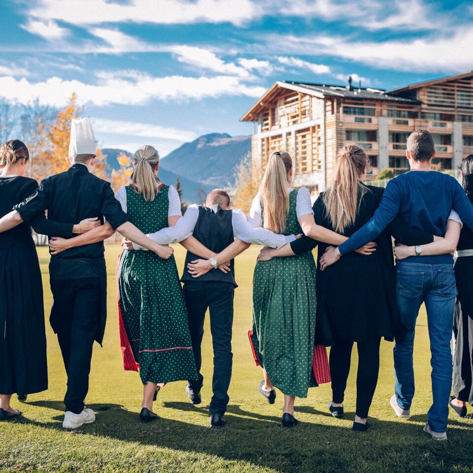 Team Arm in Arm| Wellnesshotel Schwar, Tirol
