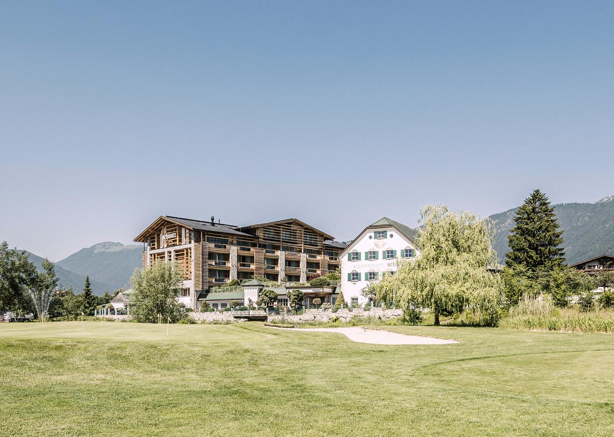 Sommer Außenansicht Sommer Außenansicht | 5 Sterne Wellnesshotel Alpenresort Schwarz, Tirol