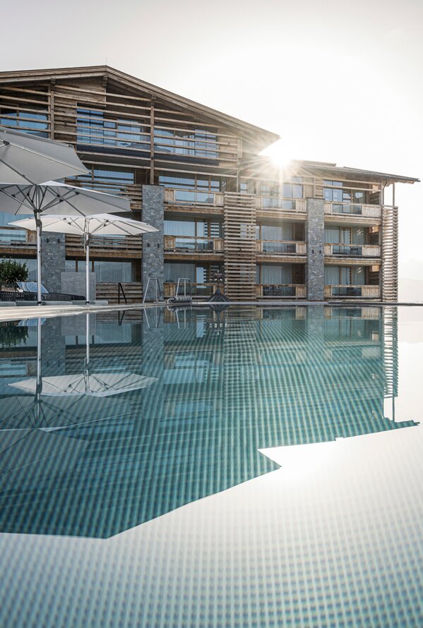 Hotel mit Aussenpool | Alpenresort Schwarz, Wellnesshotel Tirol