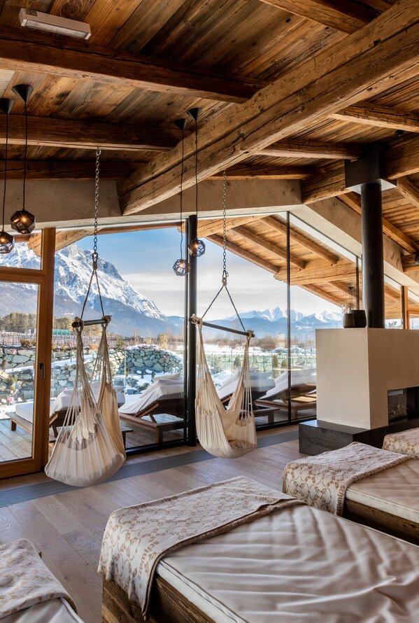 Relaxation room with nature view | 5 star Wellnesshotel Schwarz, Tirol