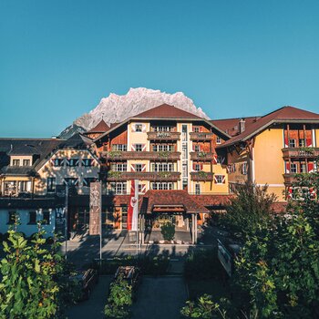 Hotel Außenansicht | Wellnesshotel Post, Tirol