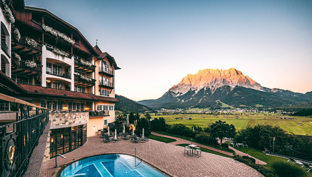 Exterior View with Zugspitze | 4 Star Superior Wellnesshotel Post, Austria