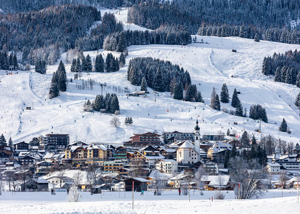 Winter landscape Hotel Post, Lermoos