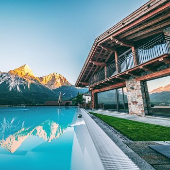 Outdoor Pool | Wellnesshotel Post, Austria