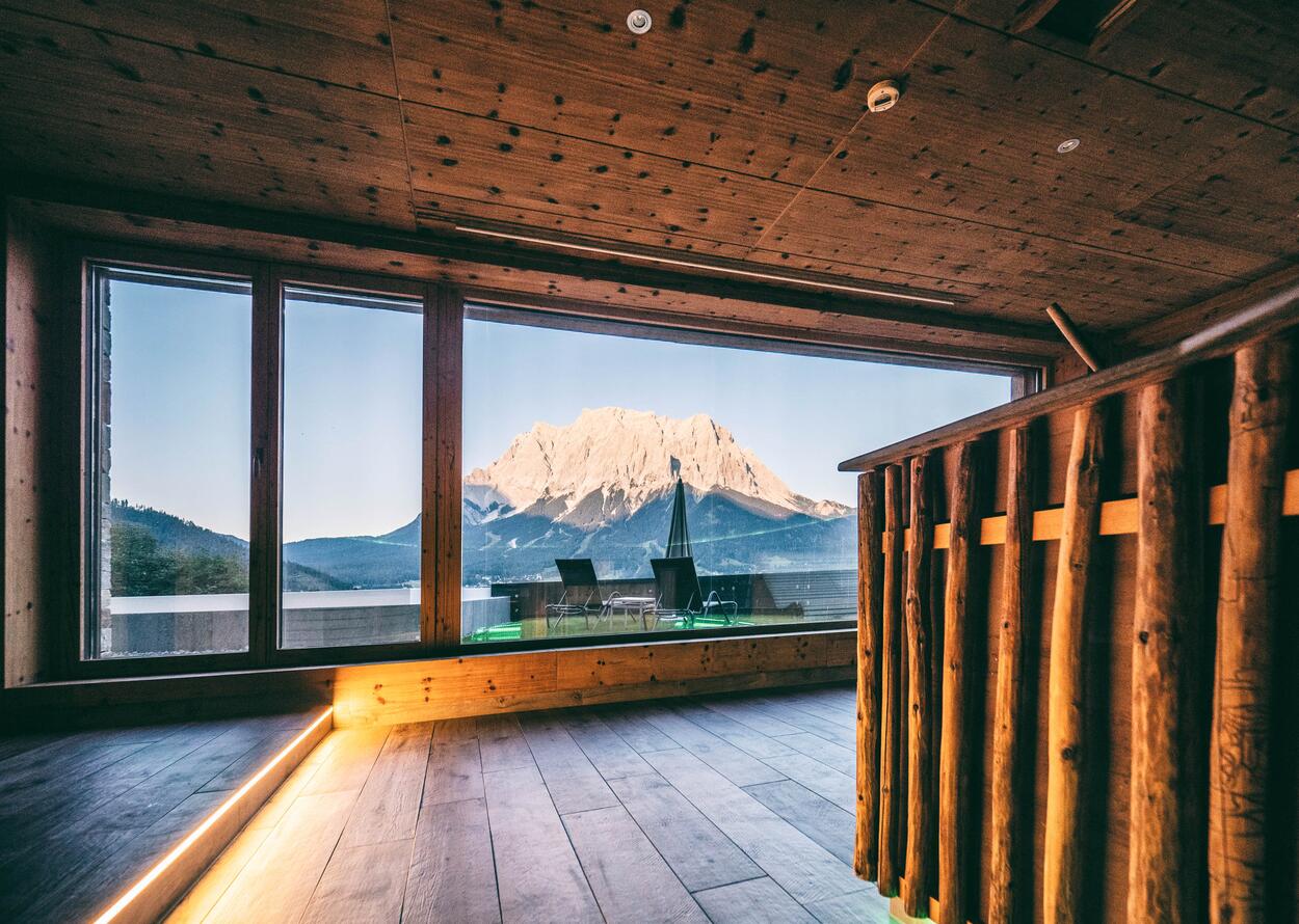 Holzsauna mit Bergblick | Best Alpine Wellness Hotel Post, Tirol