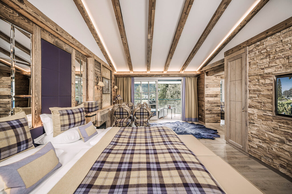 Moderne Holzzimmer | 5 Sterne Superior Hotel Alpin Resort Sacher, Tirol 