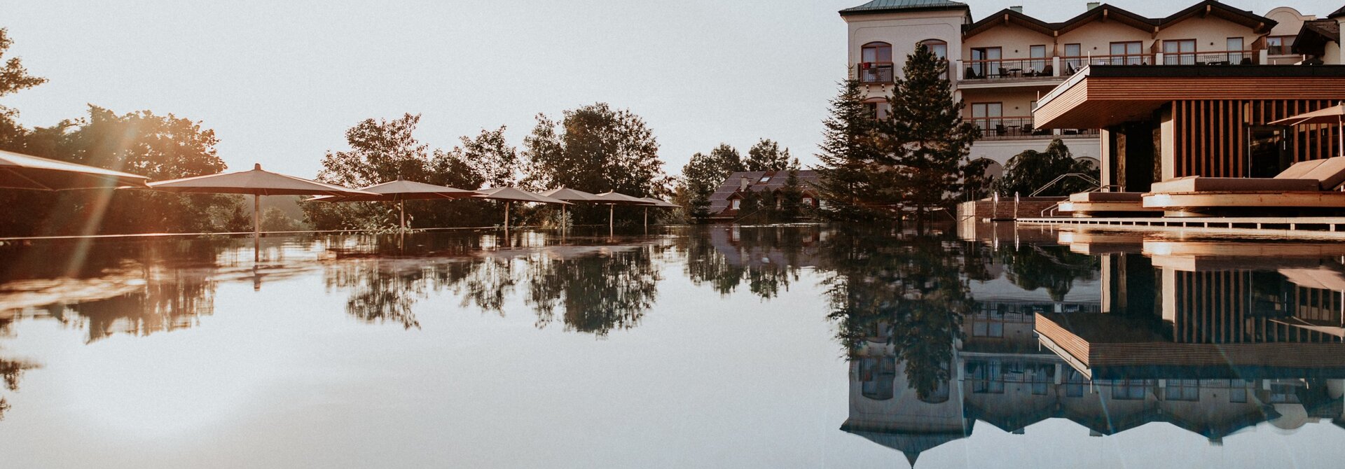 Garten Pool | Genussdorf Gmachl, Wellnesshotel Salzburg