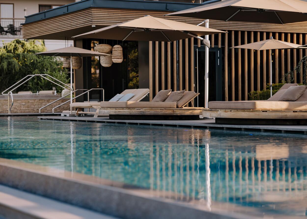 Garten Pool | Genussdorf Gmachl, Wellnesshotel Salzburg