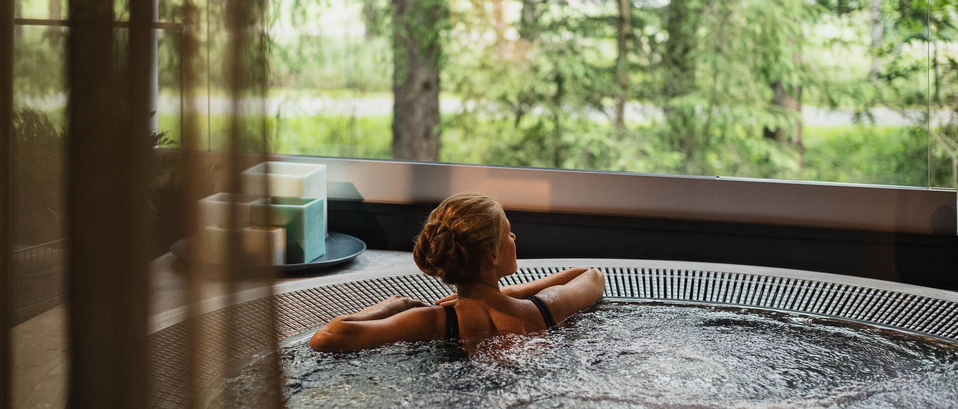 Outdoor Entspannungsbereich | Naturhotel Waldklause, Wellness im Ötztal