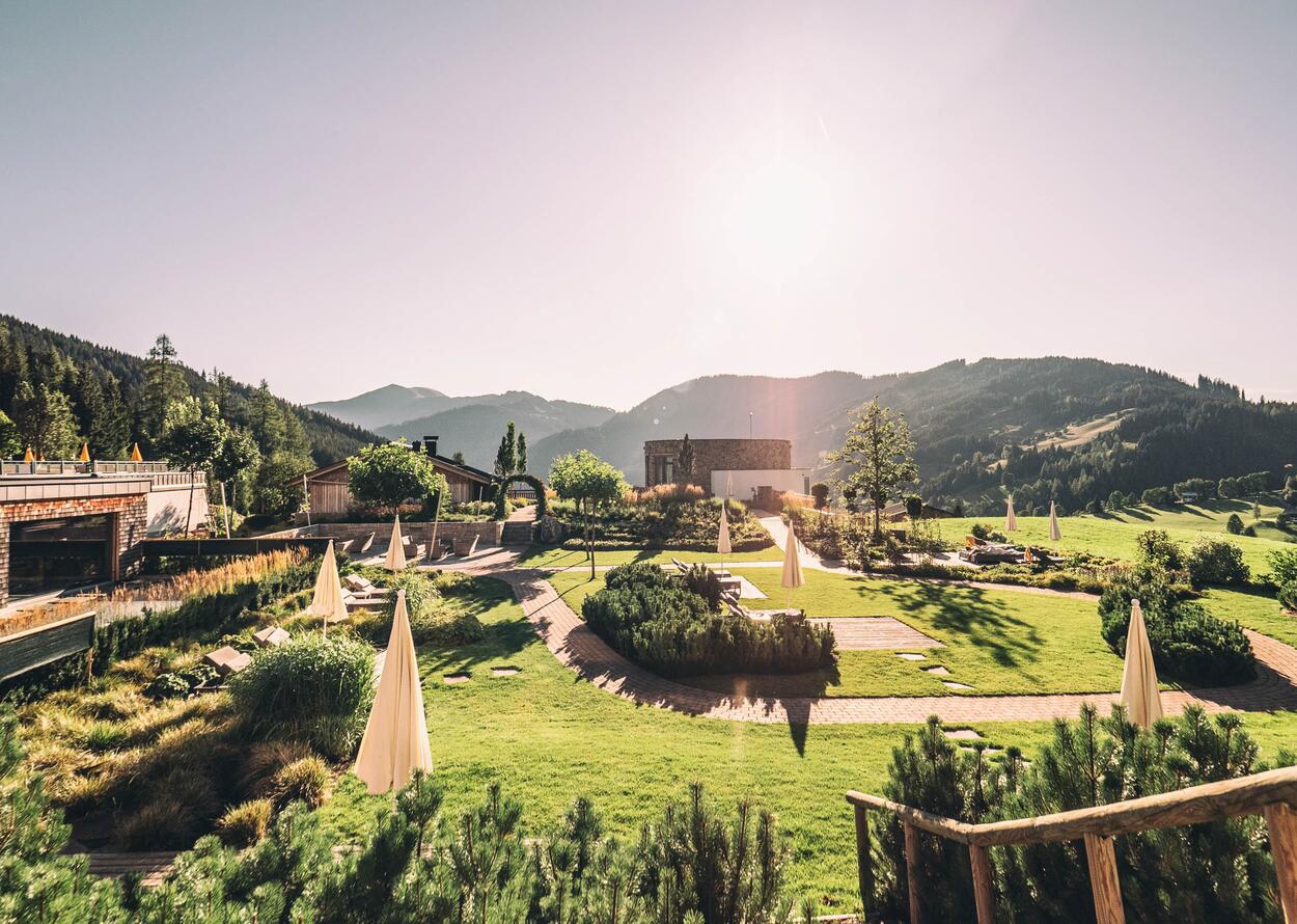 Großer Hotelgarten | Wellnesshotel Übergossene Alm, Salzburg