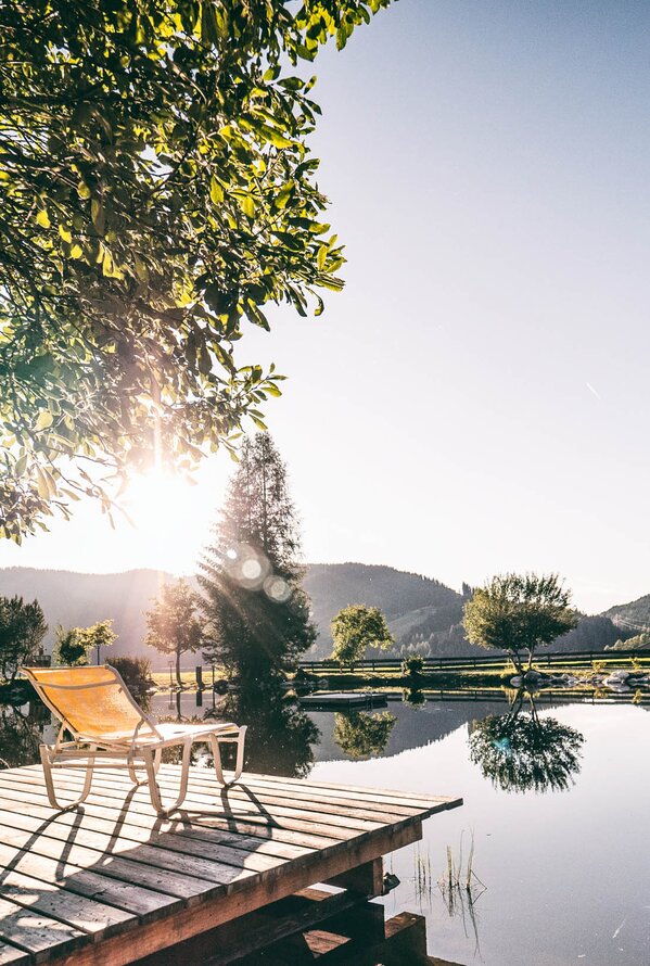 Liegesteg am Schwimmteich | Wellnesshotel Übergossene Alm, Salzburg