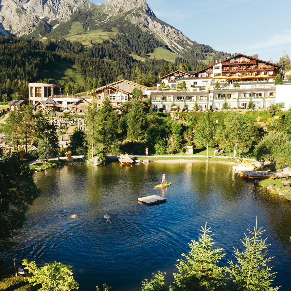 Hotelaußenansicht Hotelaußenansicht | 4 Sterne Superior Hotel Übergossene Alm, Österreich