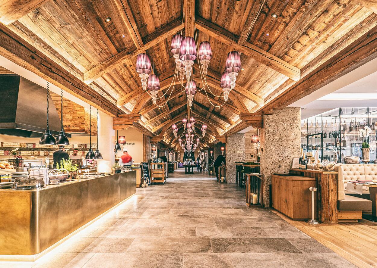 Cocoon Restaurant and Buffet Area | Best Alpine Wellness Hotel Alpenrose, Tyrol