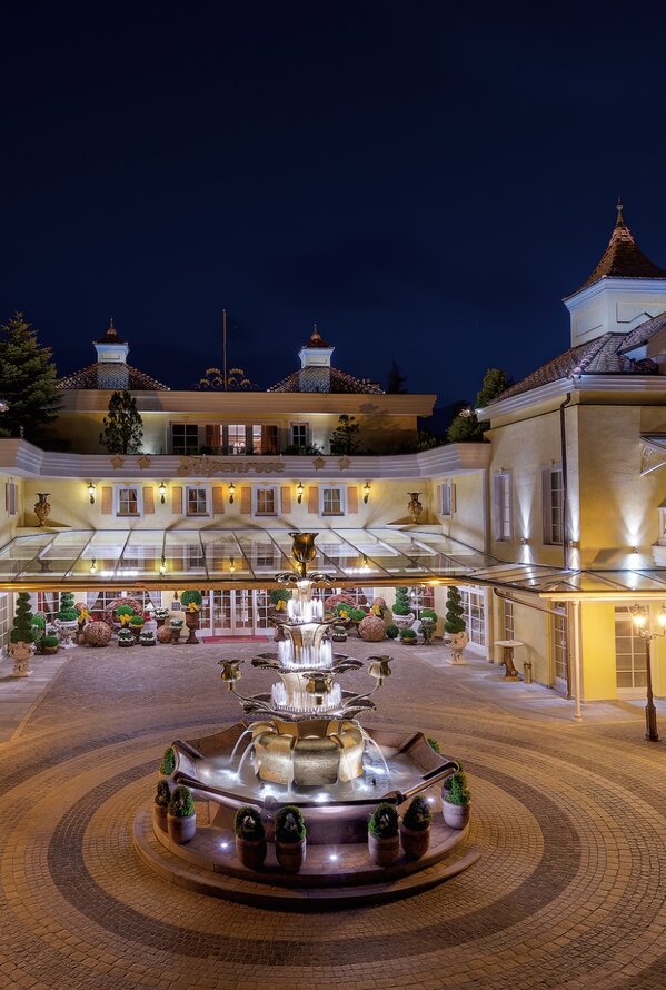 Aussenansicht Eingang | Wellneshotel Alpenrose, Österreich