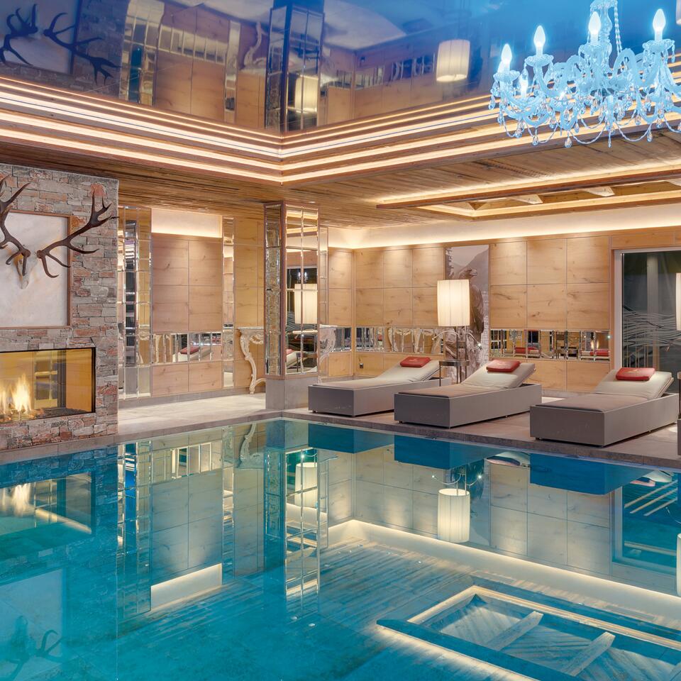 Traumhaftes Indoorpool | 5 Sterne Wellnesshotel Alpenrose & Cocoon, Tirol