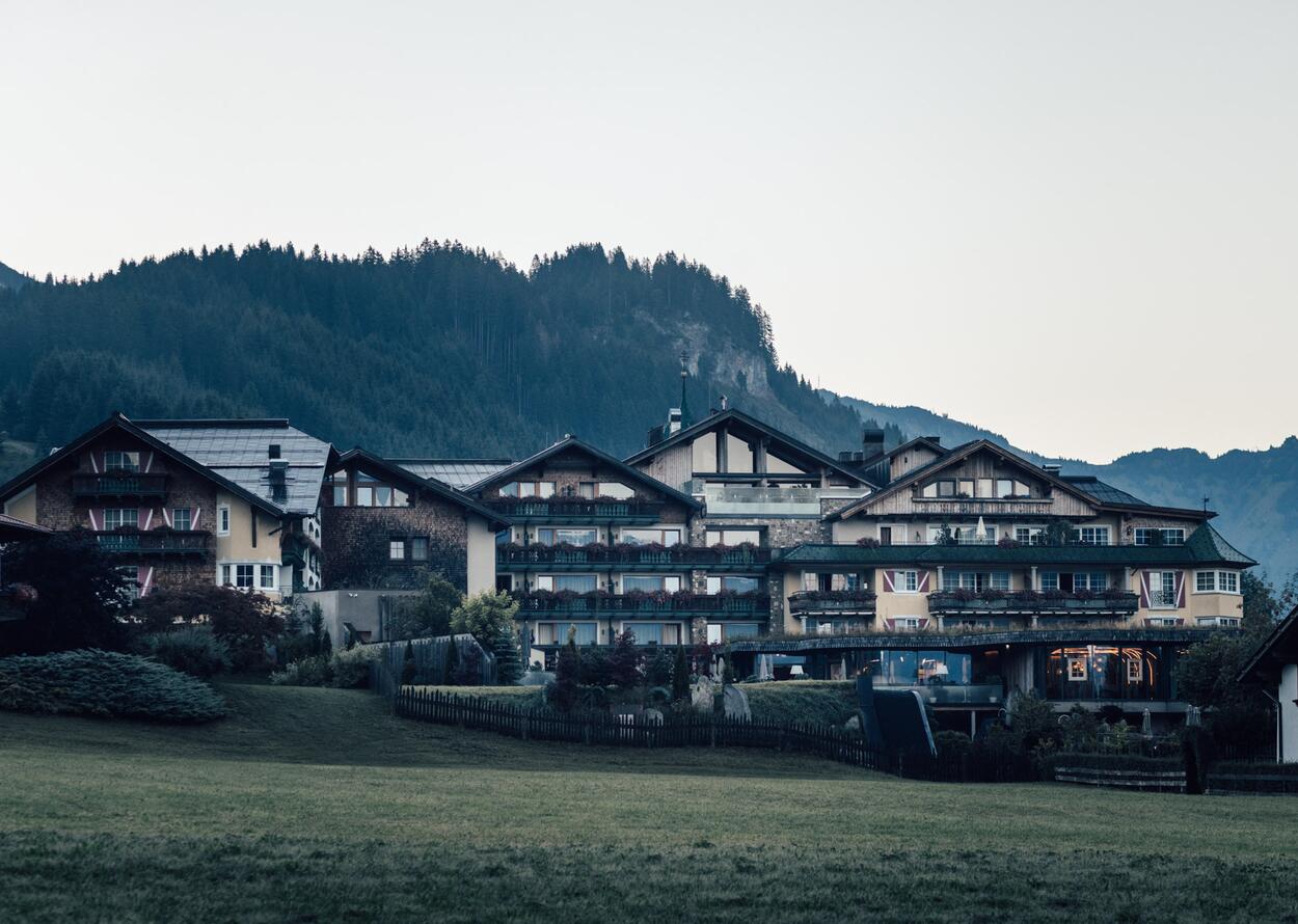 Naturbadeteich | 4 Sterne Superior Wellnesshotel Engel, Österreich