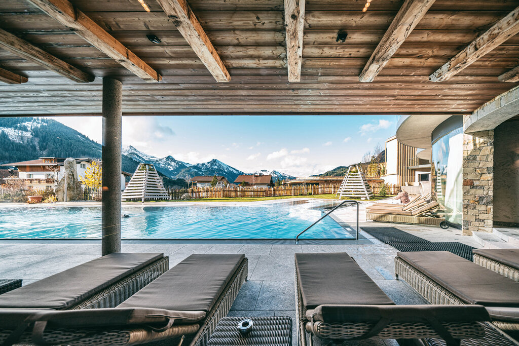 Außenpool | 4 Sterne Superior Wellnesshotel Engel, Österreich