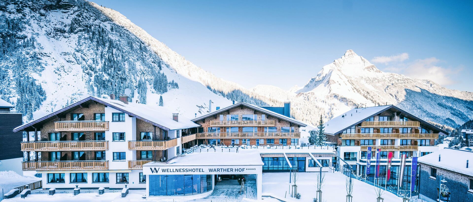 Außenansicht Winter Außenansicht Winter | Wellnesshotel Warther Hof, Arlberg