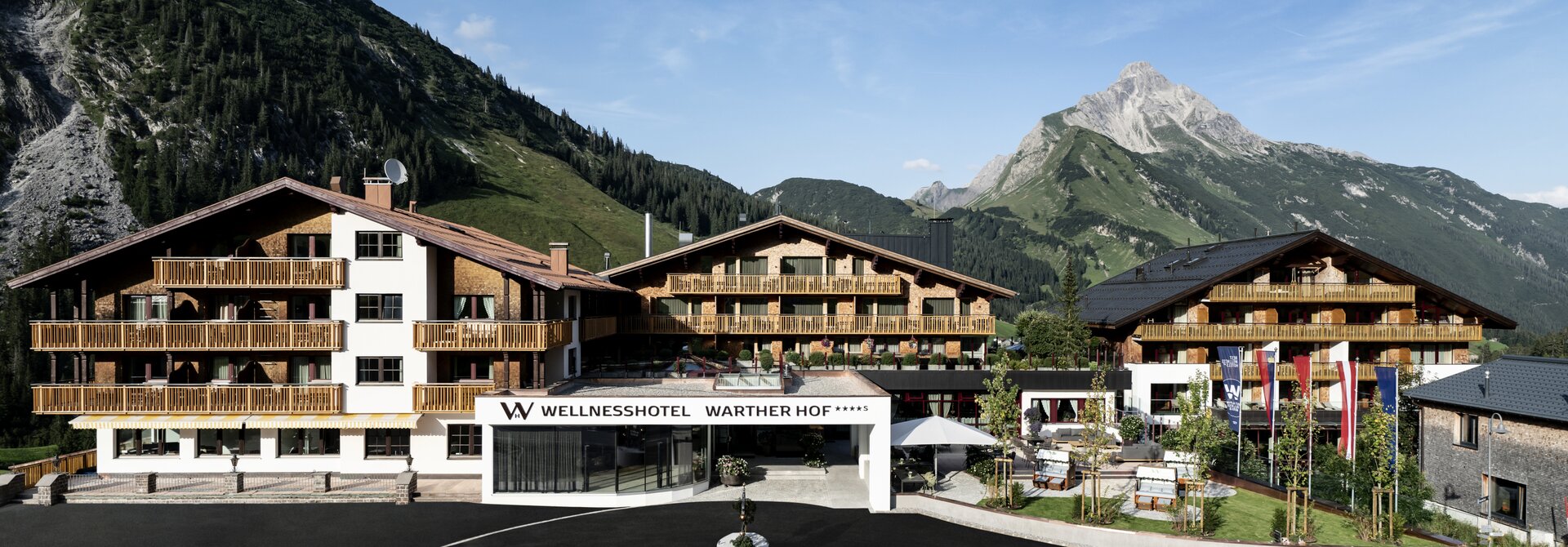 Außenansicht im Sommer | Best Alpine Wellnesshotel Warther Hof, Arlberg 
