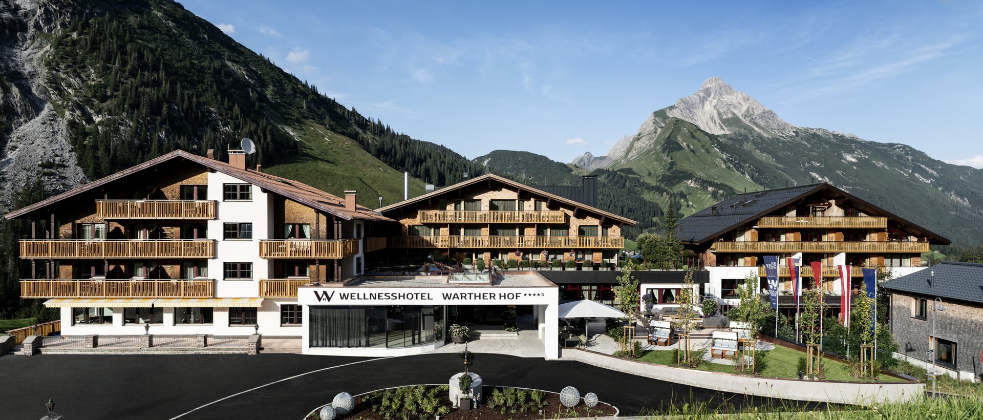 Außenansicht im Sommer | Best Alpine Wellnesshotel Warther Hof, Arlberg 
