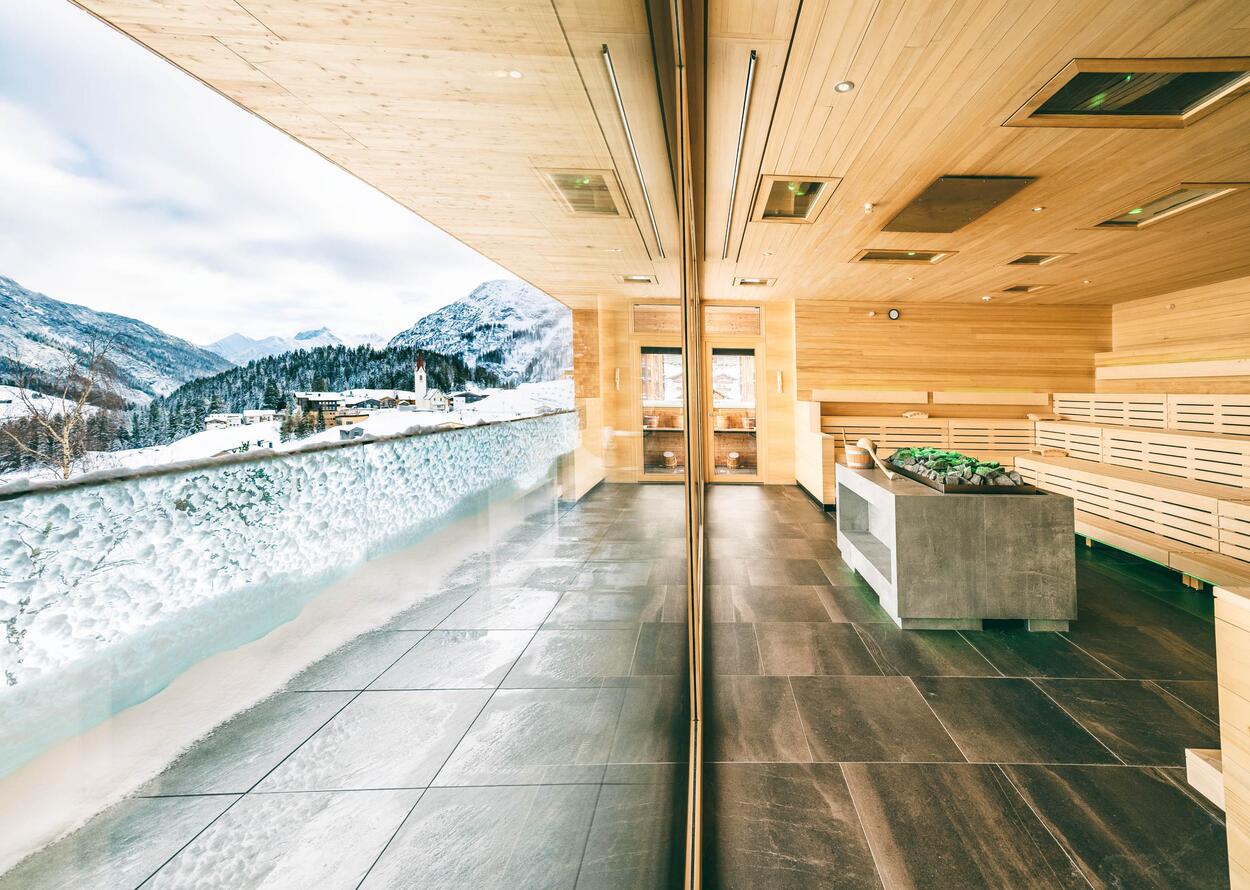 Mountain view sauna | 4 Star Superior Wellnesshotel Warther Hof, Arlberg
