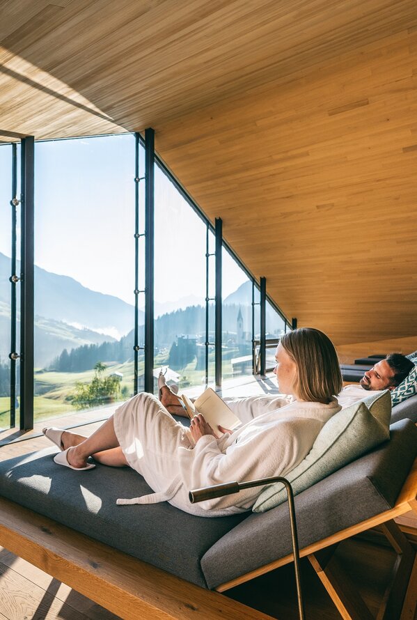 Ruheraum mit Bergblick Ruheraum mit Bergblick | Wellness hotel Warther Hof, Arlberg