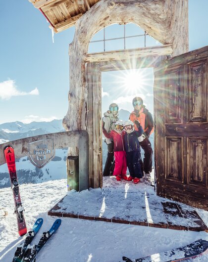 Happy Family - Familienspezialwochen im Winter – Mountain & Spa Resort Alpbacherhof